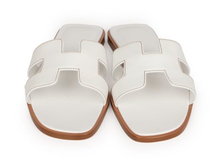 Hermes Oran Sandals White Box Calfskin 37 EU Online