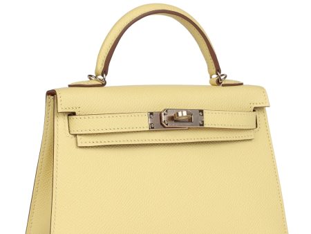 Hermes Special Order (HSS) Kelly Sellier 20 Jaune Poussin Verso Epsom Permabrass Hardware on Sale